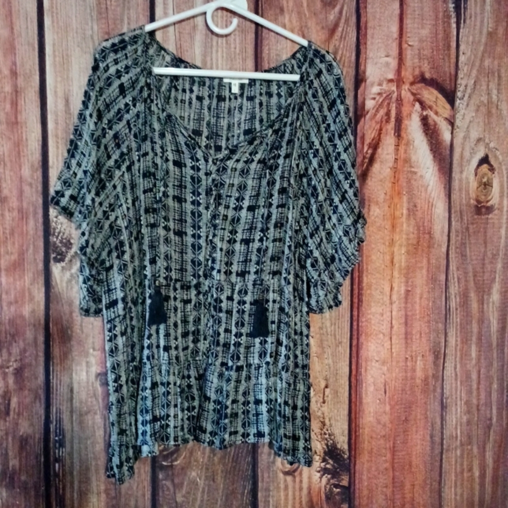 Maurices top